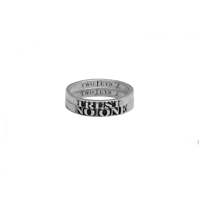 Twojeys Trust No One Ring Set