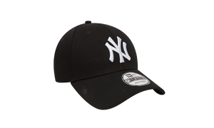 League Essential 9FORTY Cap New York Yankees Black (8872694284615)