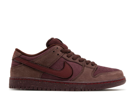 Nike SB Dunk Low City Of Love Burgundy Crush (9865359491399)