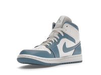 Air Jordan 1 Mid UNC 2022