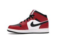 Air Jordan 1 Mid Chicago Black Toe