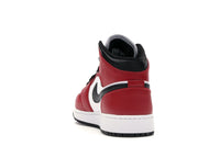 Air Jordan 1 Mid Chicago Black Toe