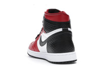 Air Jordan 1 Retro High Satin Snake Chicago