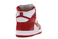Nike Dunk High Pro SB Supreme Red Stars