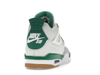 Air Jordan 4 Retro SB Pine Green