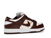Nike SB Dunk Low Supreme Stars Barkroot Brown 2021